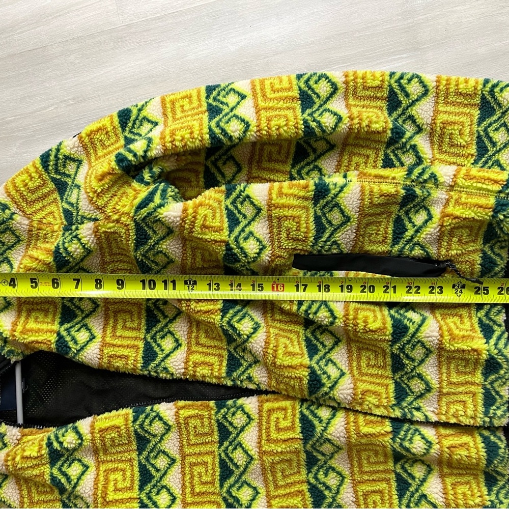 Colorful Geometric Pattern Jacket - Picture 7 of 8
